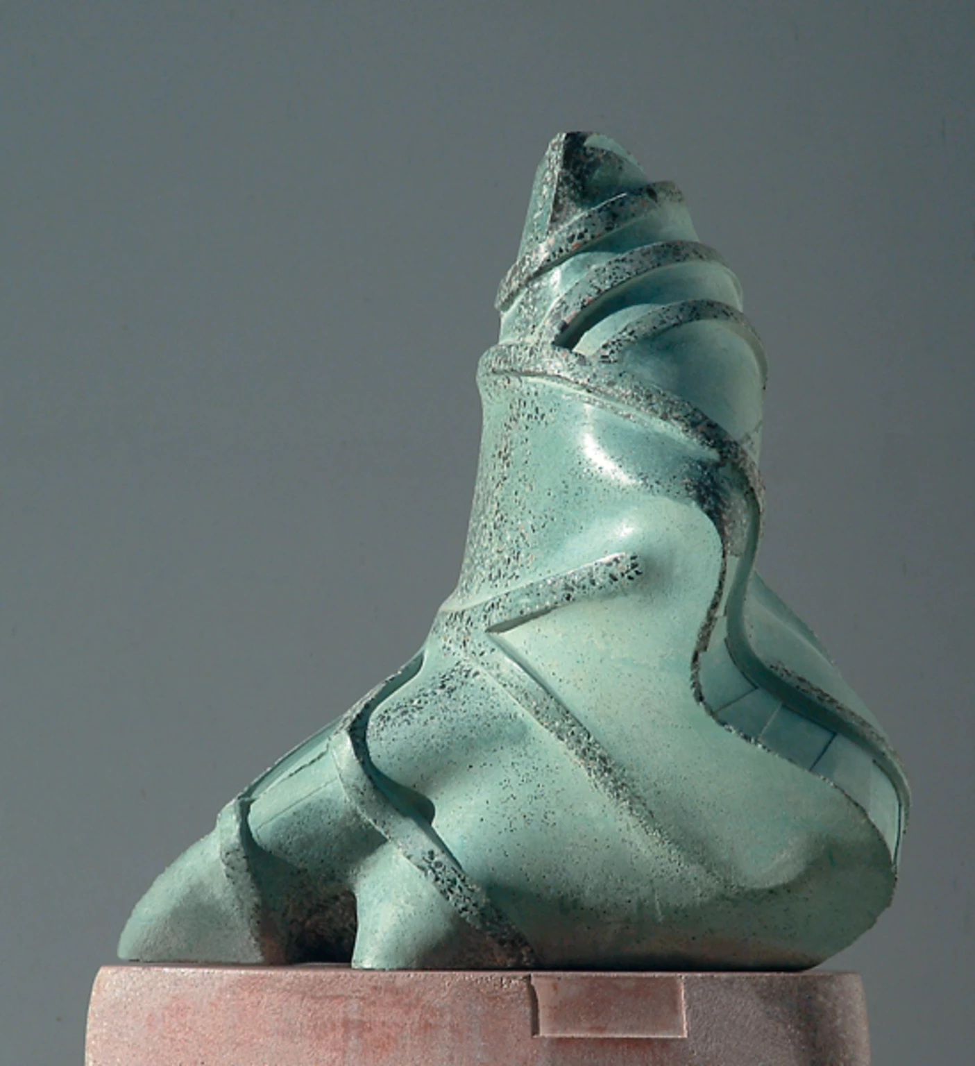 Spirál Transzformáció IX., 2000 - anyagában színezett beton, 34 x 26 x 12 cm