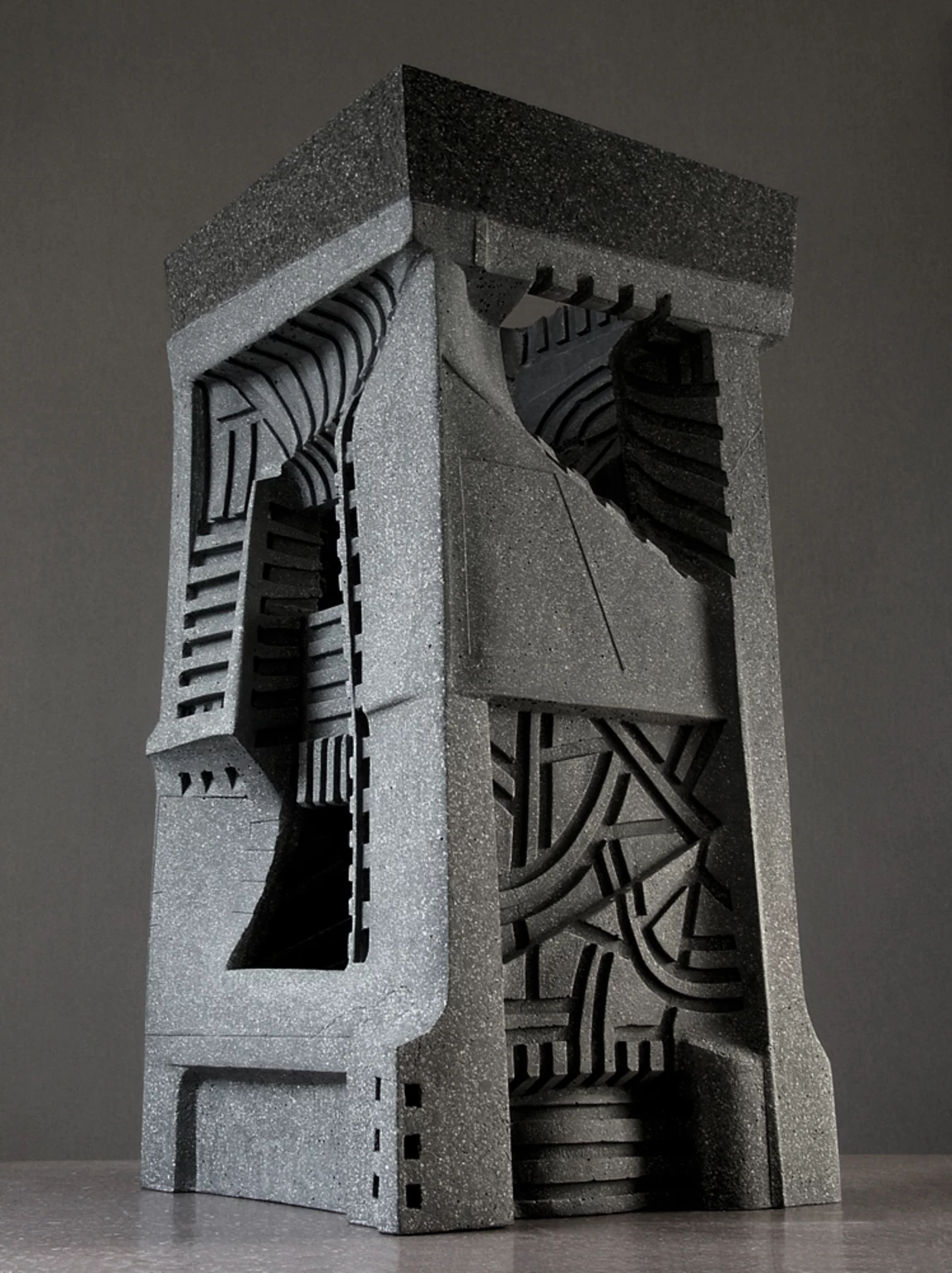 Soá II., 2007 - beton, 82 x 42 x 40 cm
