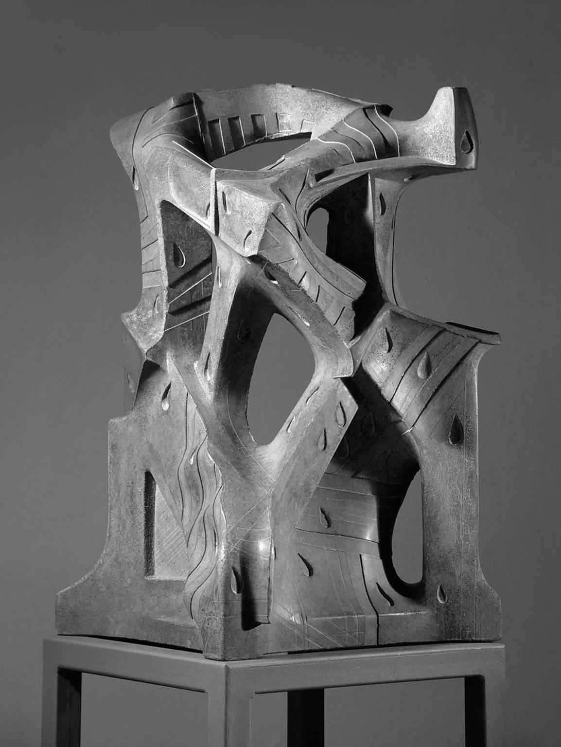 Dew trap, 2004 - concrete, 75 x 43 x 43 cm