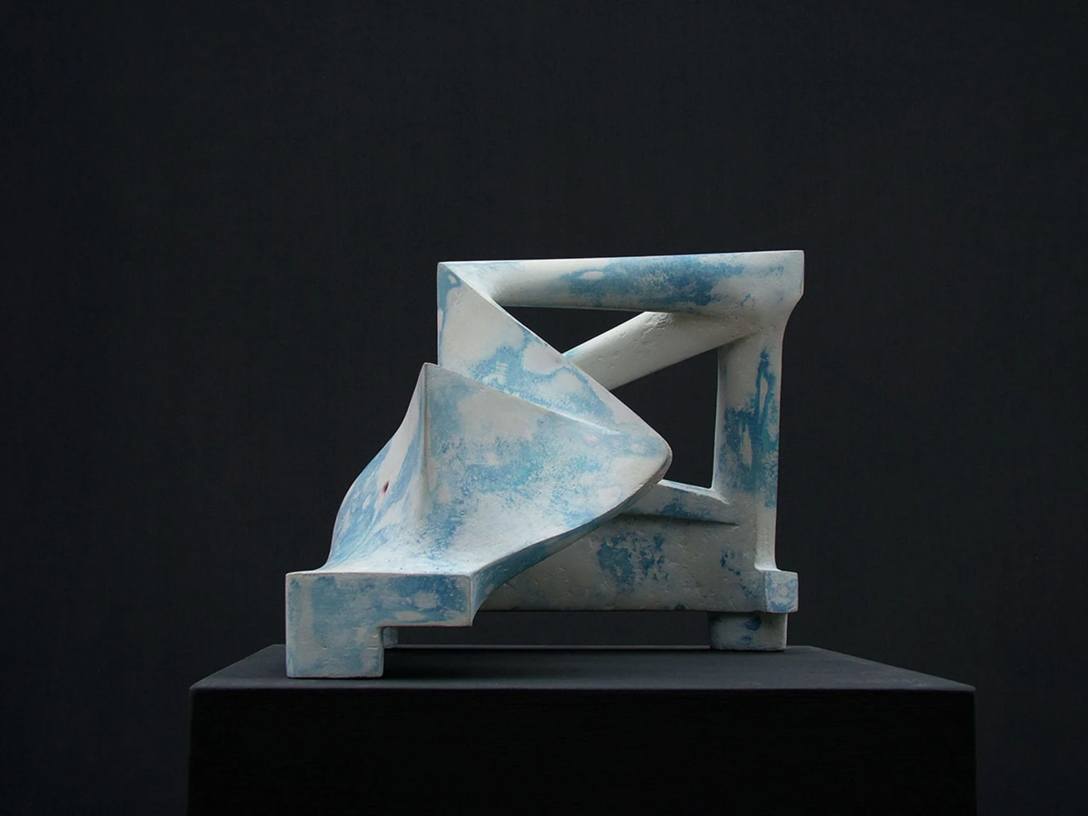 Architektonikus vázlat I., 1990 - festett gipsz, 22,7 x 26,5 x 26,5 cm