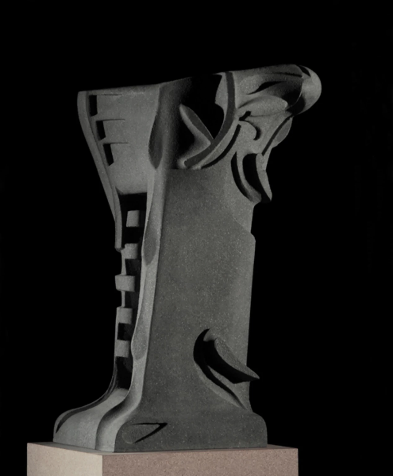 Eső előtt, tűz után I., 2009 - beton, 70 cm