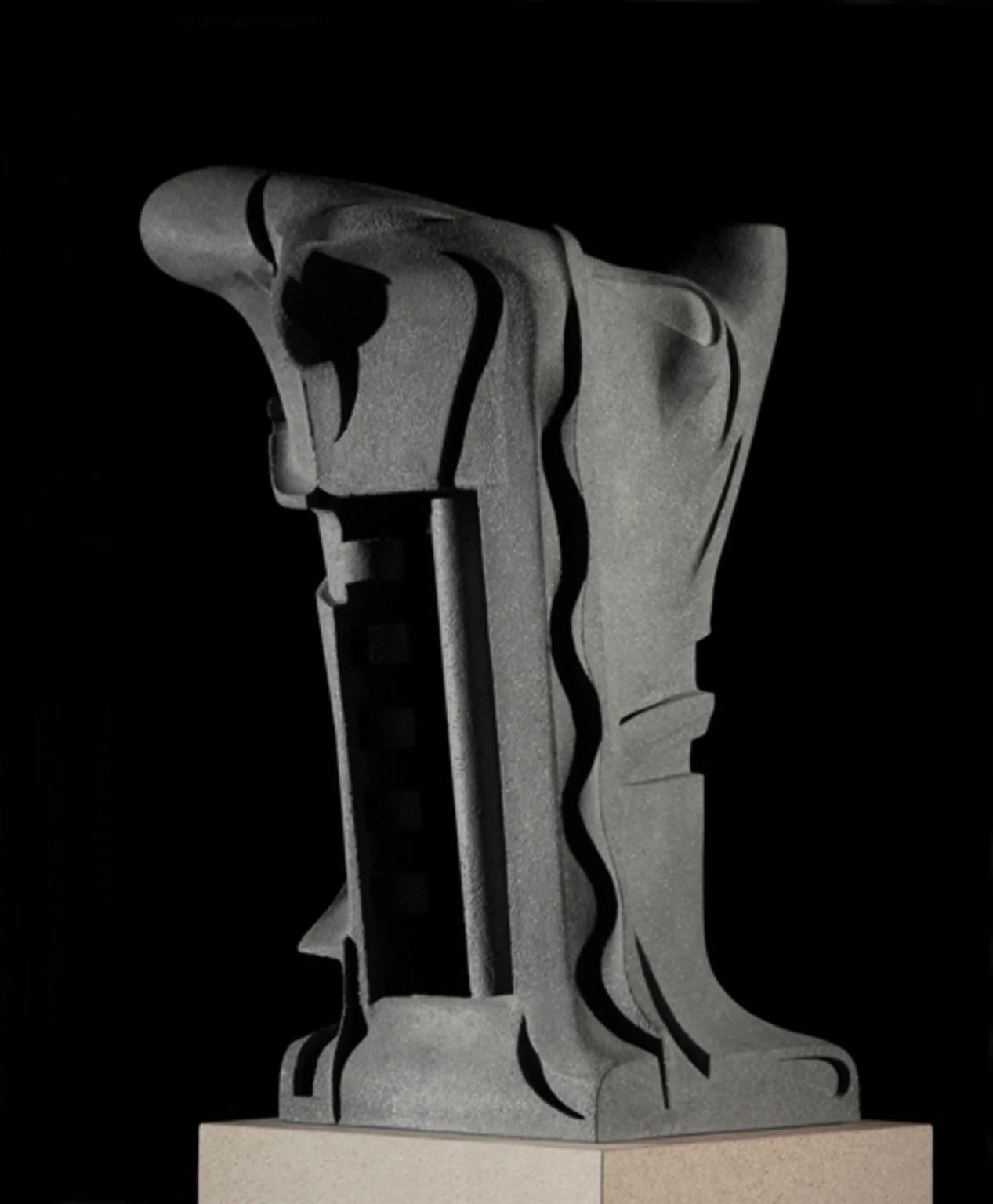 Eső előtt, tűz után I., 2009 - beton, 70 cm
