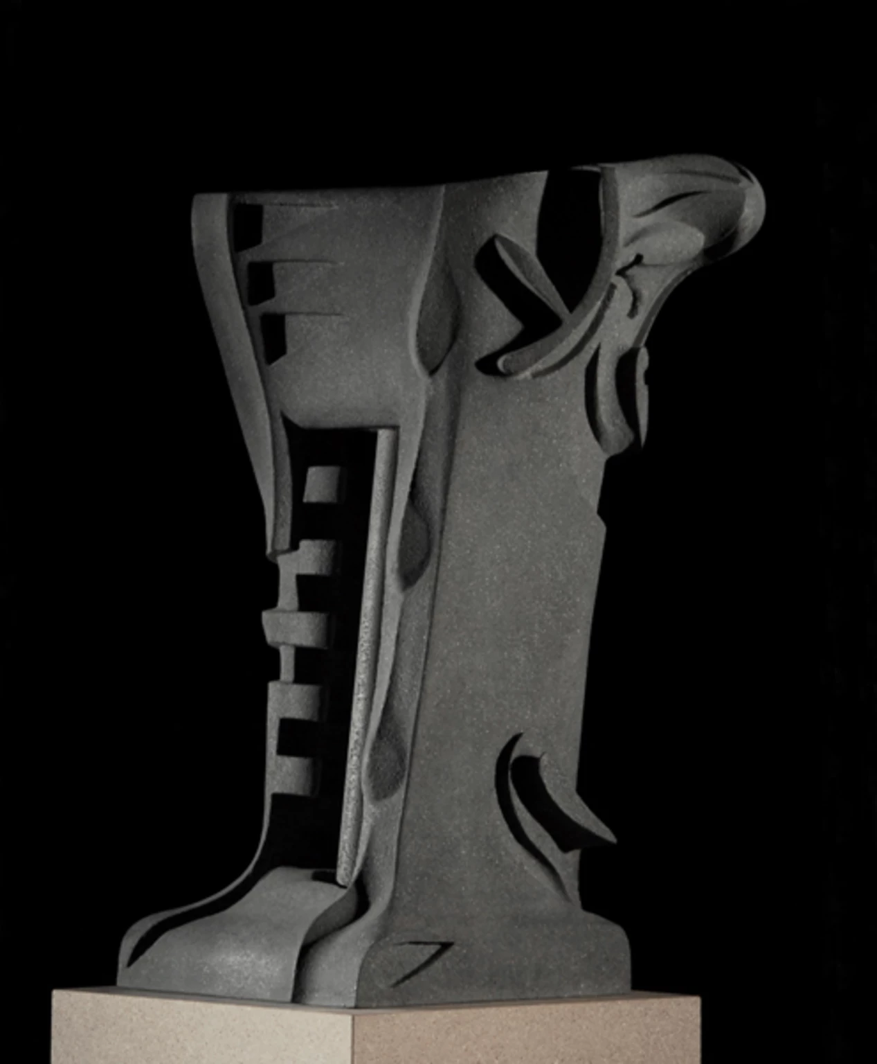 Eső előtt, tűz után II., 2009 - beton, 68 cm