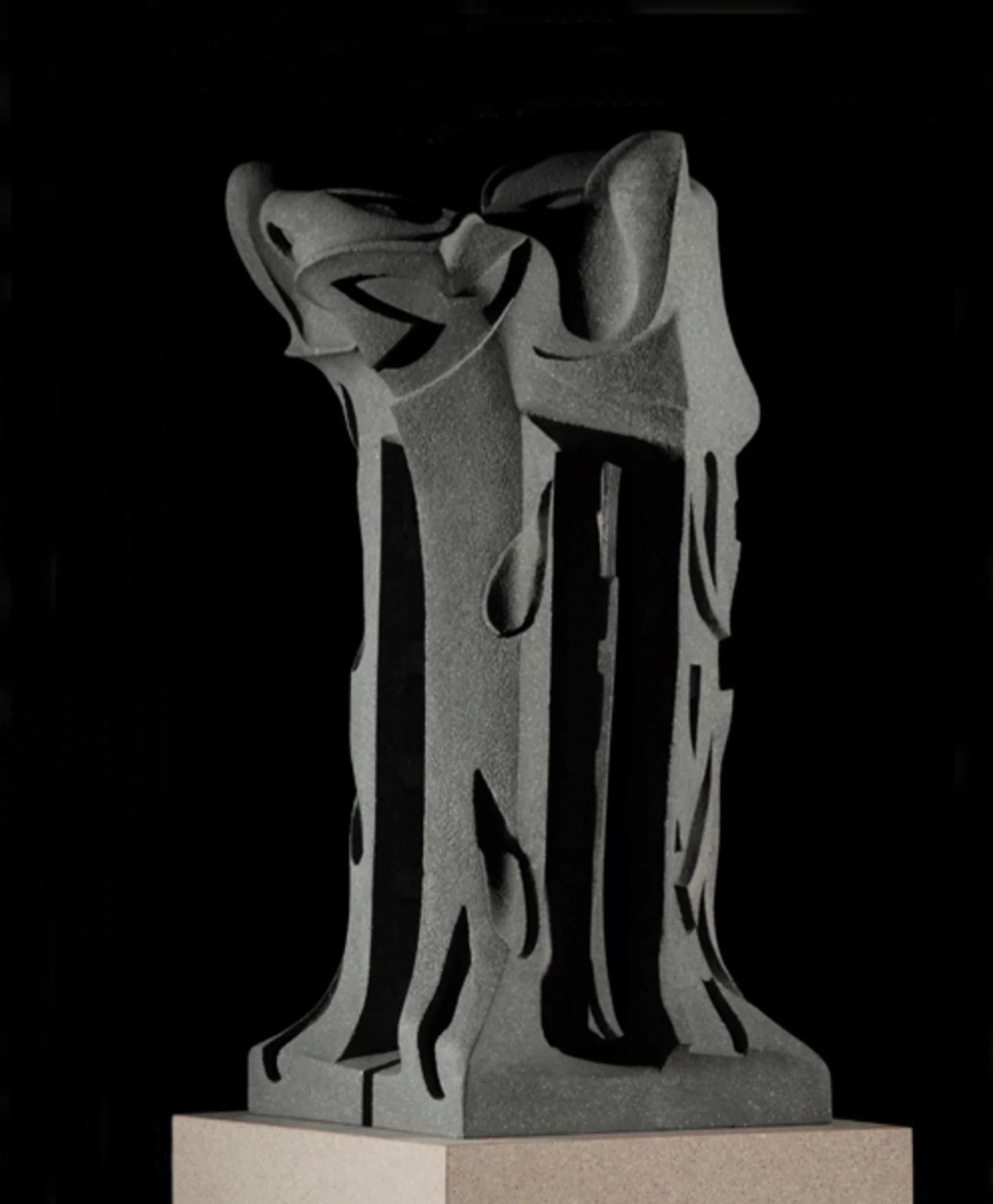 Eső előtt, tűz után III., 2009 - beton, 68 cm