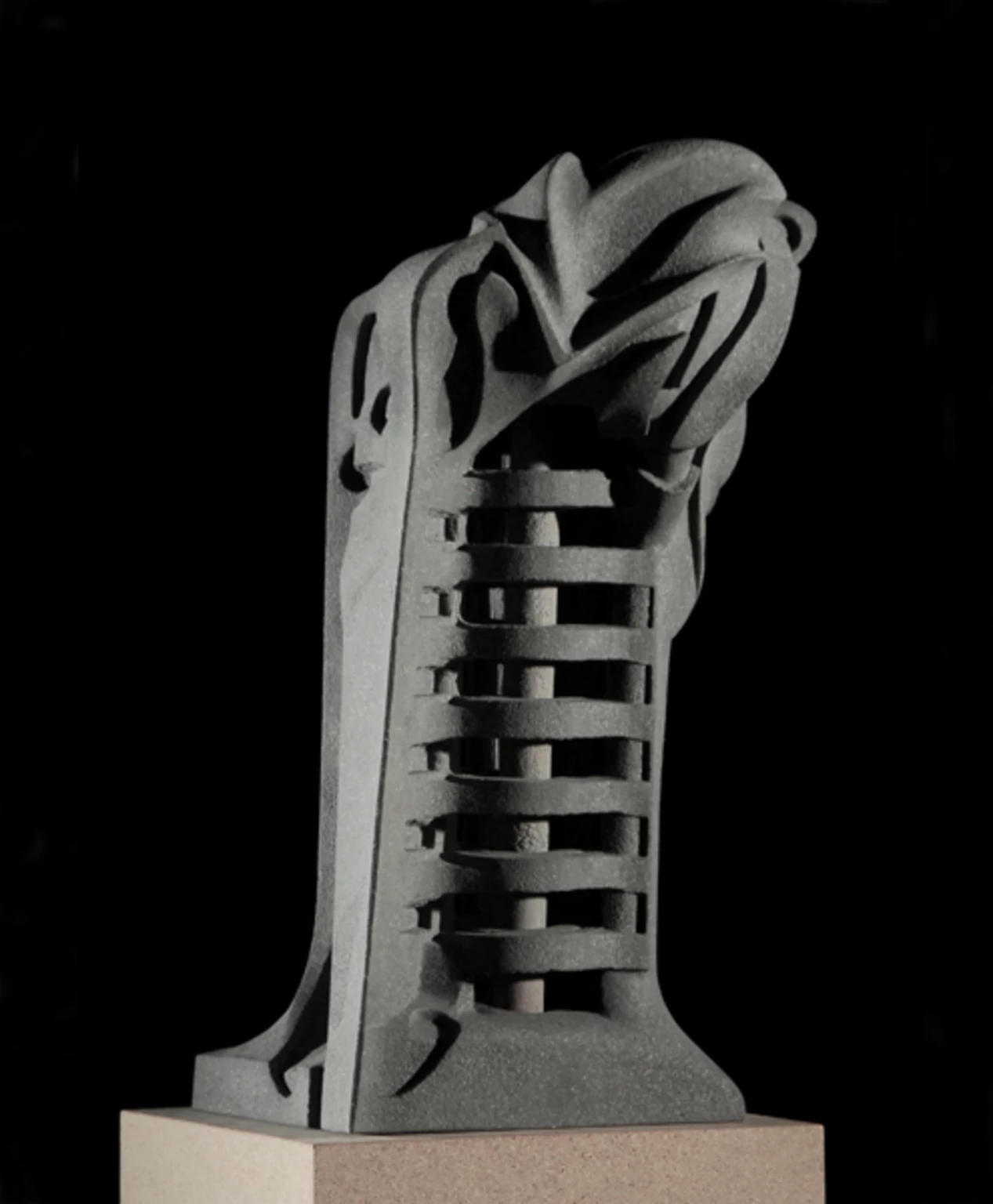 Eső előtt, tűz után III., 2009 - beton, 68 cm