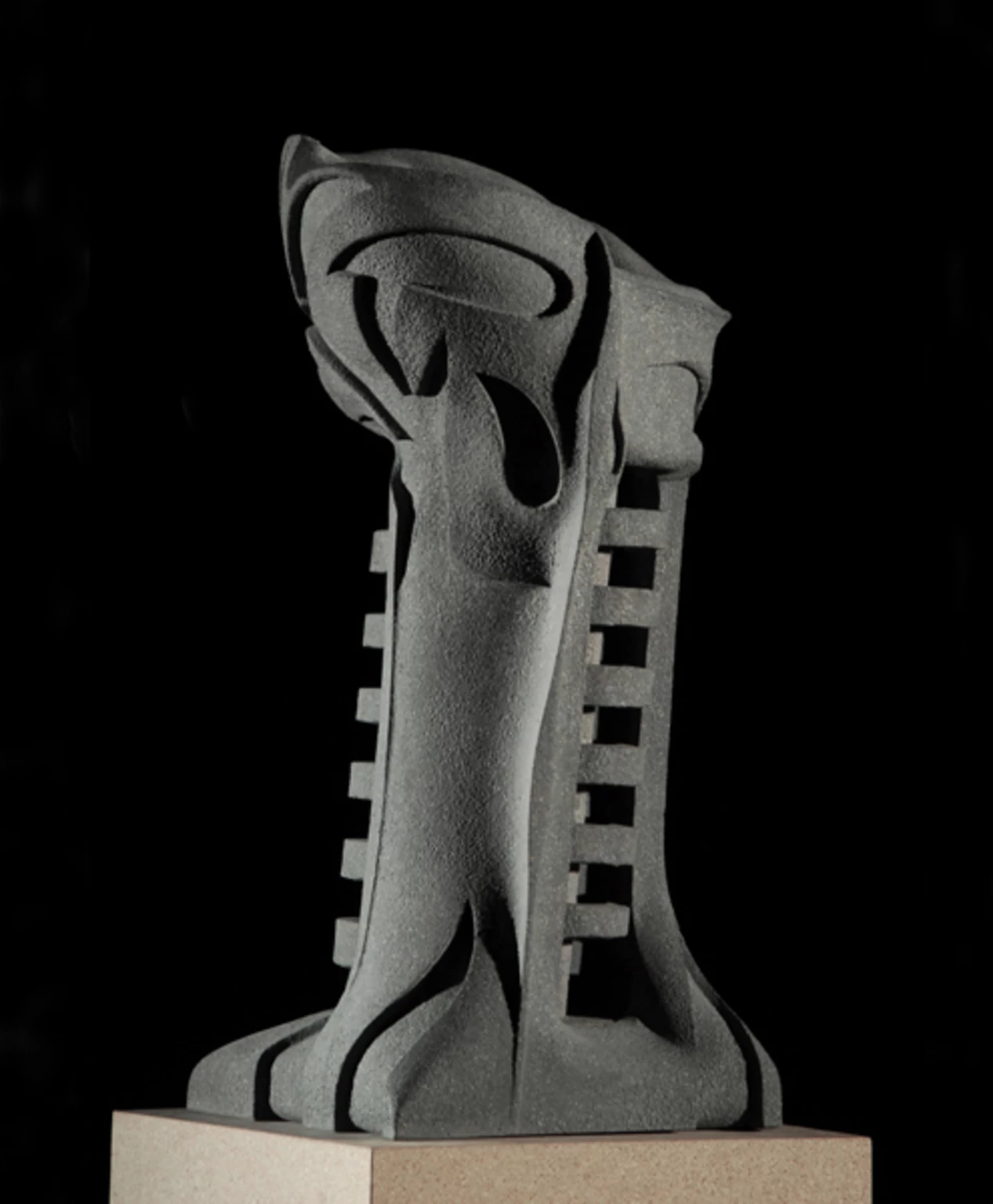 Eső előtt, tűz után IV., 2009 - beton, 70 cm