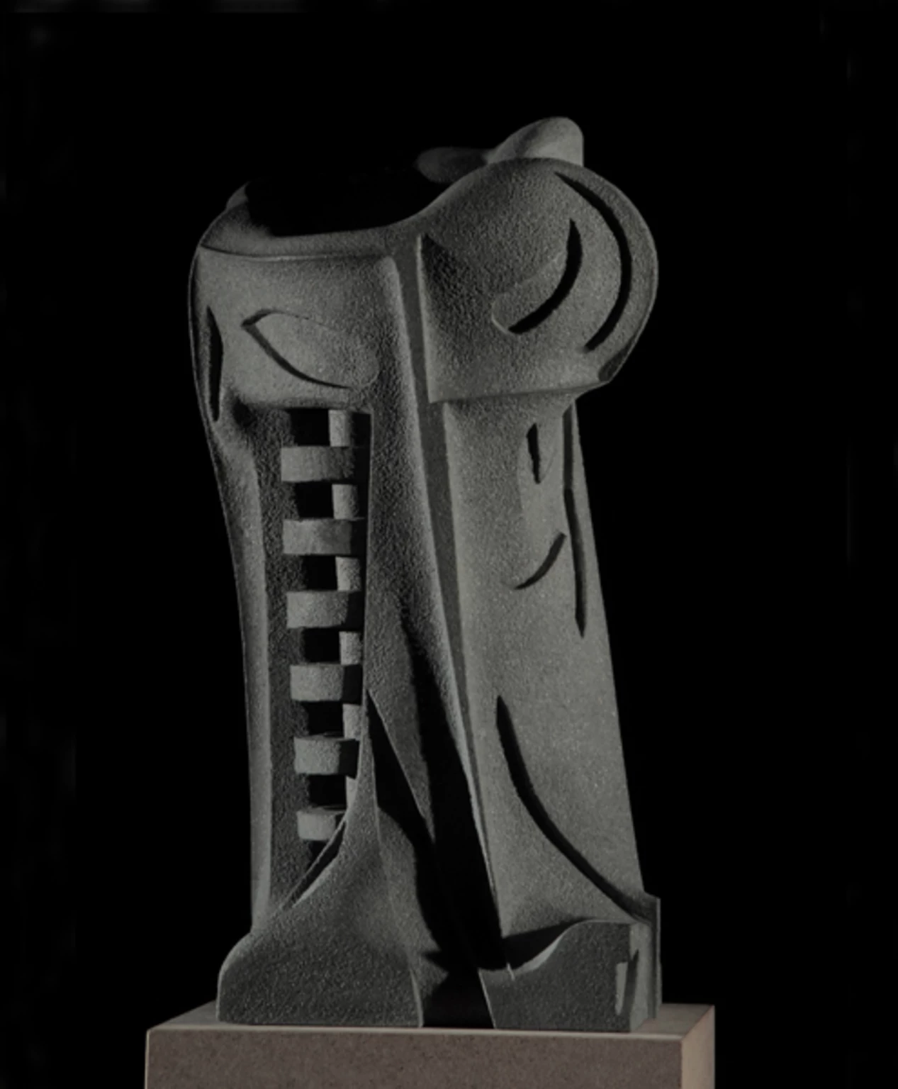 Eső előtt, tűz után IV., 2009 - beton, 70 cm