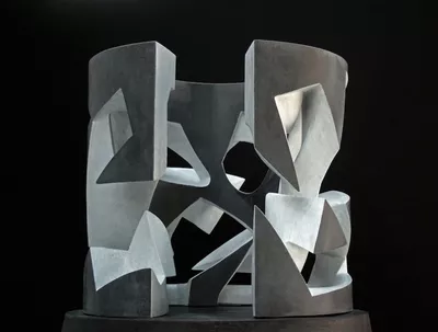 Ferenc Csurgai: Sculptures: Szobor negatívban (2012)