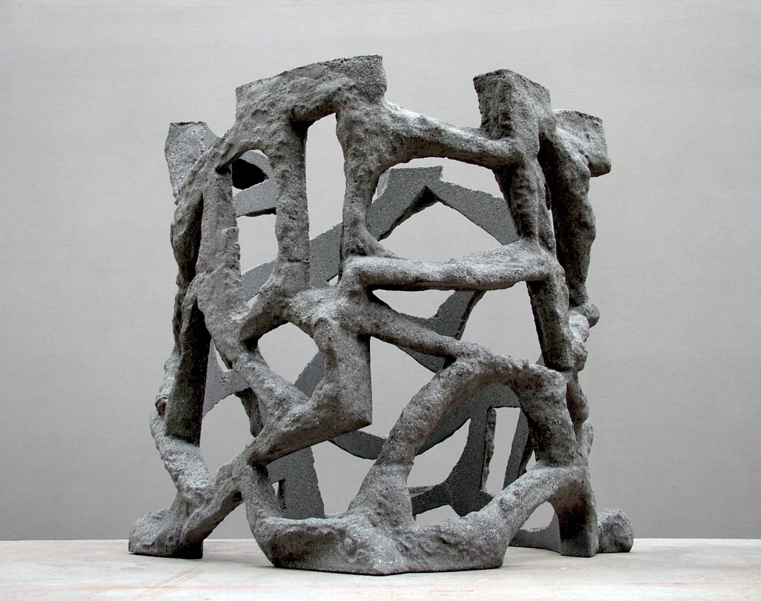 Erodált, 2015 - beton, 60 x 64 x 69 cm