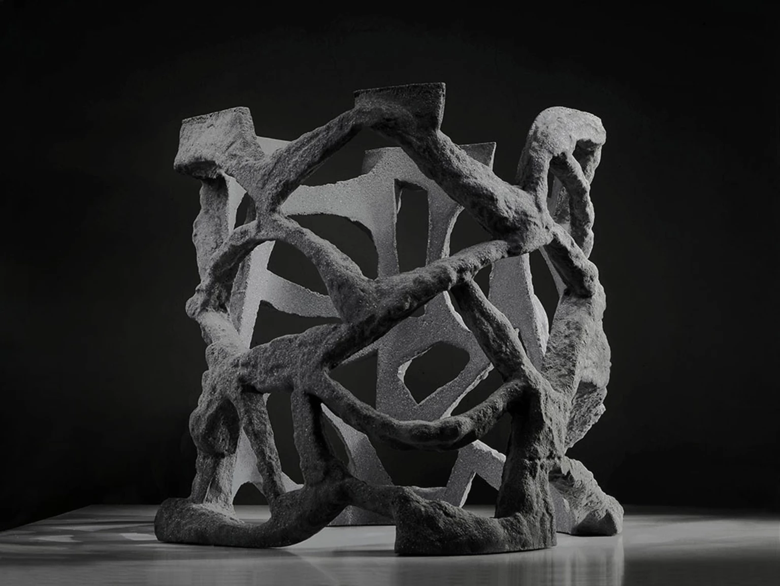 Erodált, 2015 - beton, 60 x 64 x 69 cm