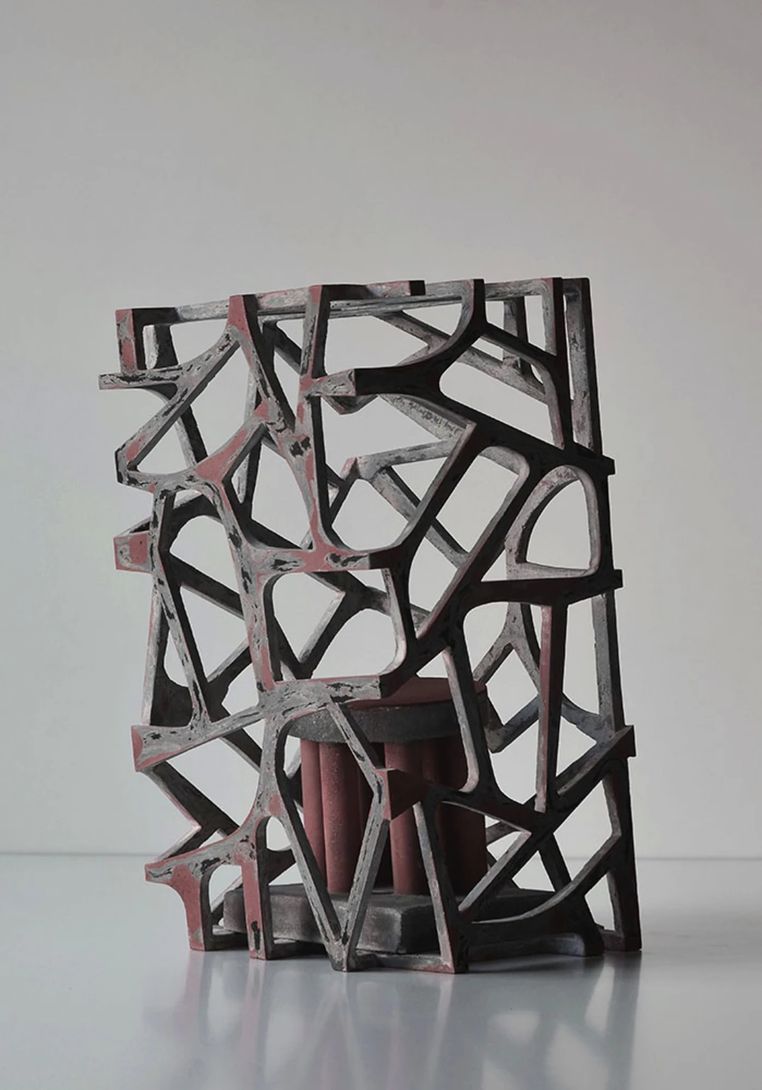 Ki van zárva II., 2015 - beton-kompozit, 41 x 22 x 22 cm