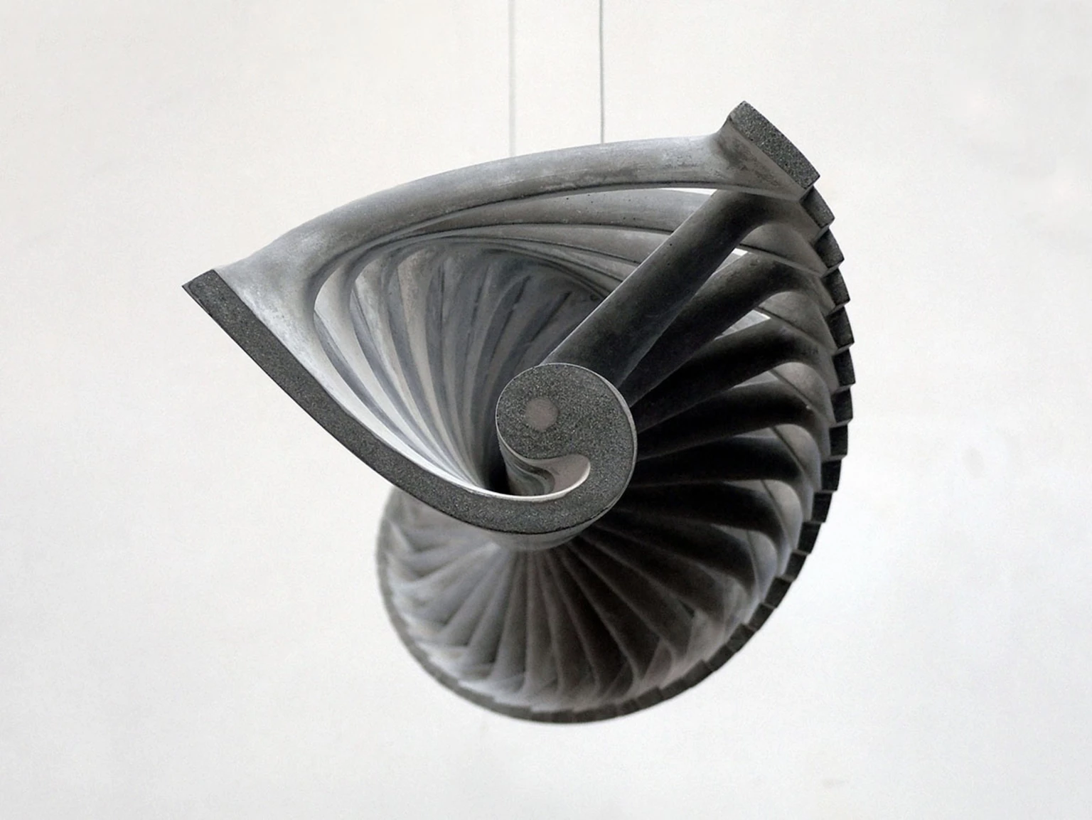 Spirál, 2016 - beton, 200 x 30 x 30 cm