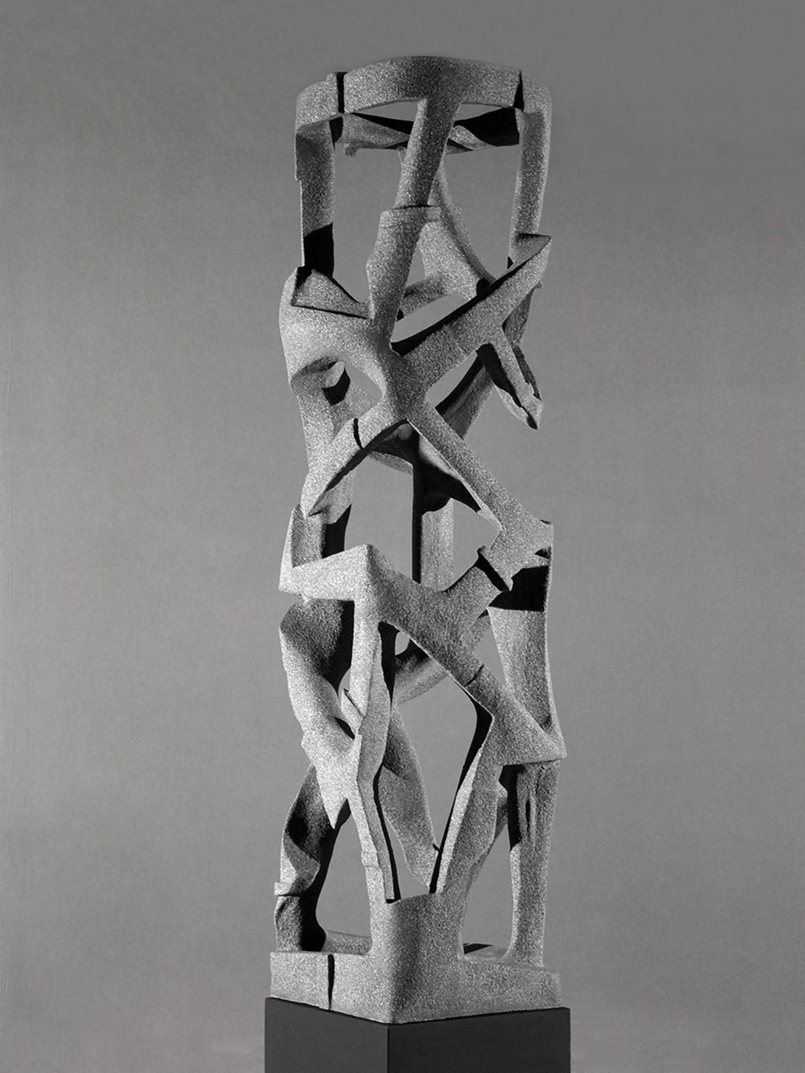 K-oszlop II., 2018 - beton, 139 x 37 x 38 cm