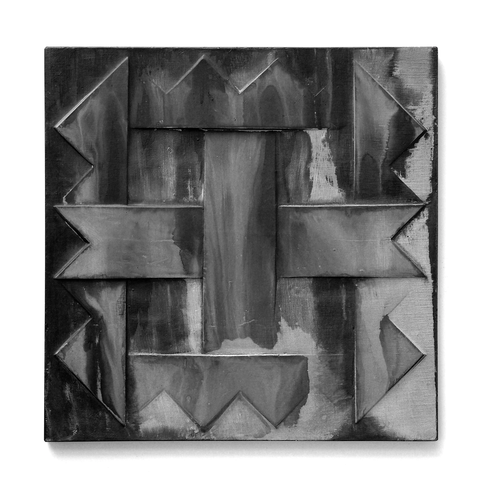 Árnyak XV., 2018 - festett beton relief, 45 x 45 x 1,5 cm