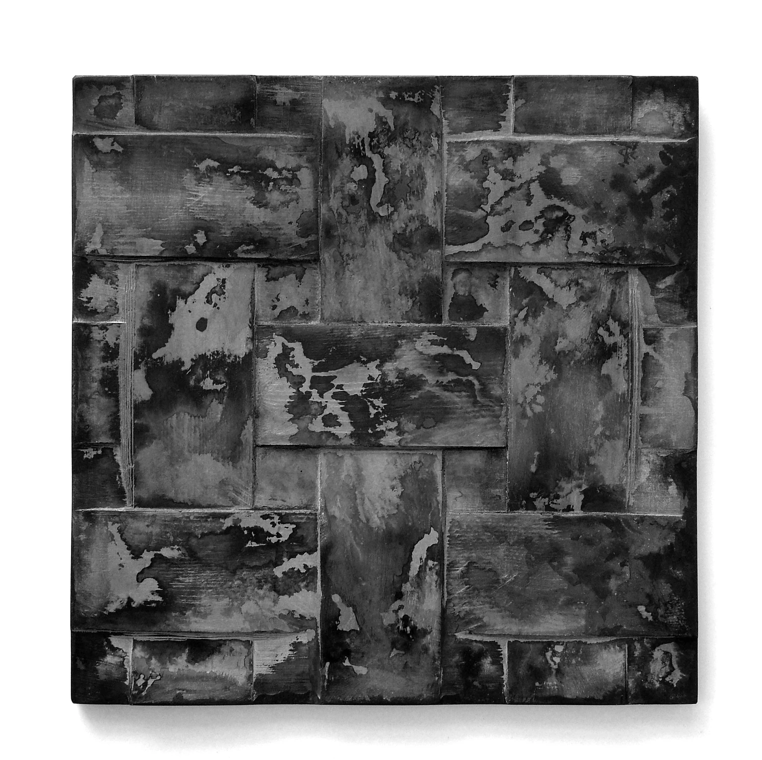 Árnyak XXV., 2018 - festett beton relief, 40 x 40 x 1,5 cm