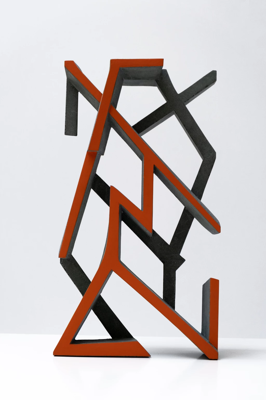 Biner 7., 2020 - anyagában színezett és festett beton, 55 x 30 x 15 cm