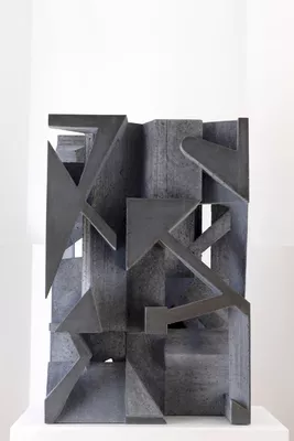 Ferenc Csurgai: Sculptures: R2 (2022)
