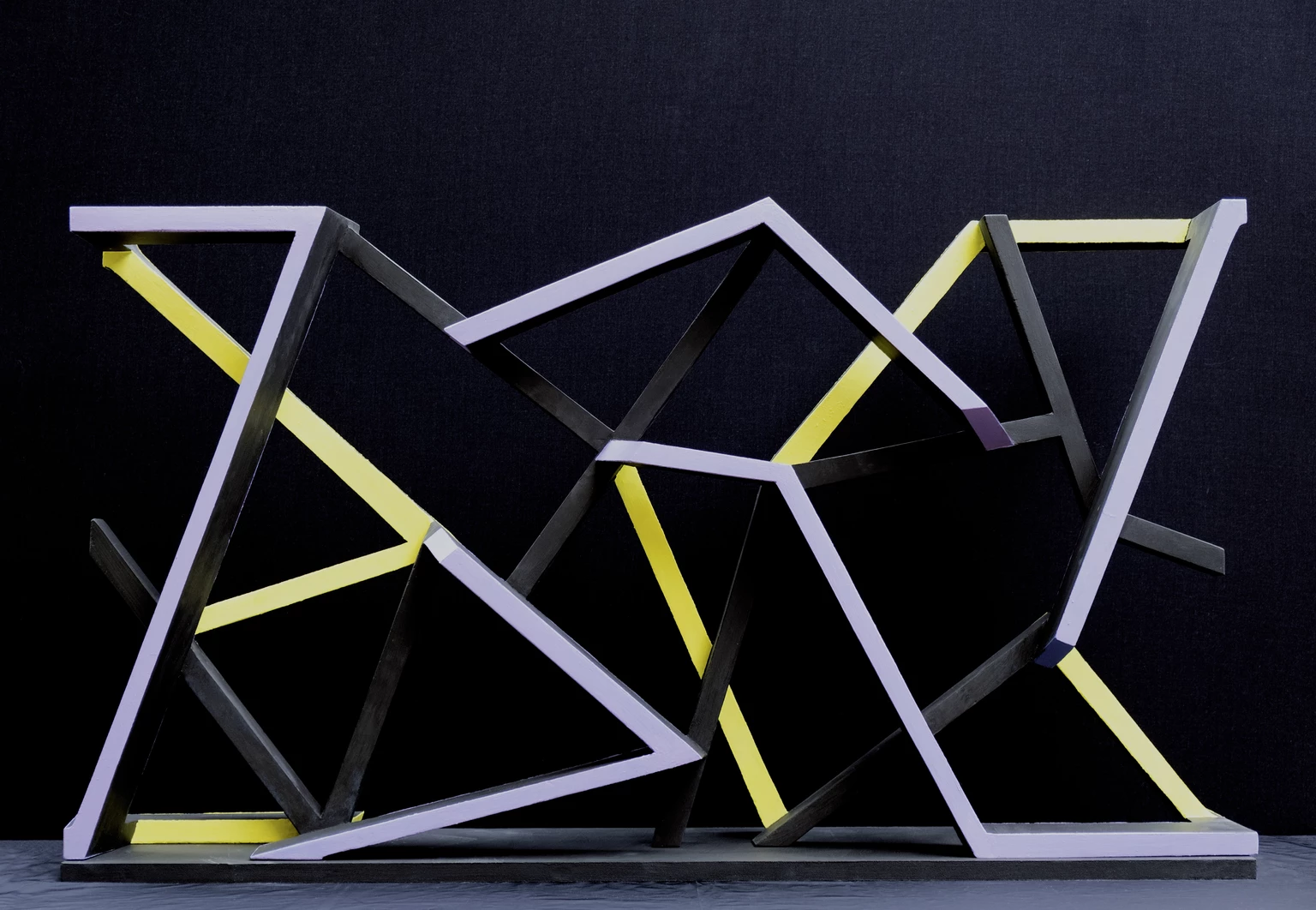 Rétegek, 2023 - festett beton, 60 x 126 x 20 cm